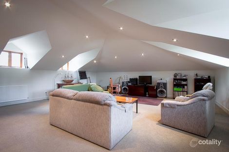 12 Dalton St, Gisborne, VIC 3437