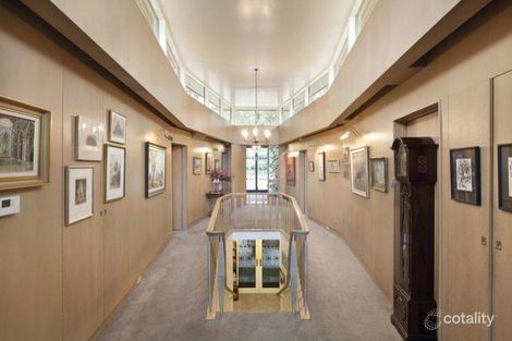 Property photo of 18 Raheen Drive Kew VIC 3101