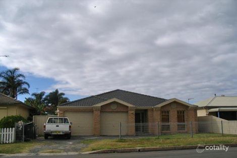 15 Brian Ave, Warilla, NSW 2528