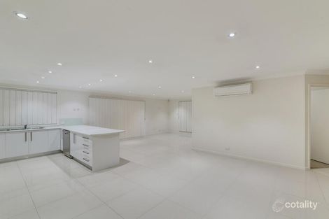 Property photo of 7 Freeman Circuit Ingleburn NSW 2565