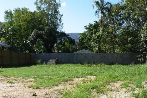 10 Saunders Ct, Clifton Beach, QLD 4879