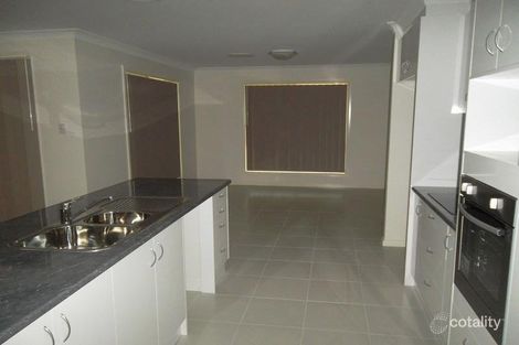 27 Racecourse Rd, Miles, QLD 4415