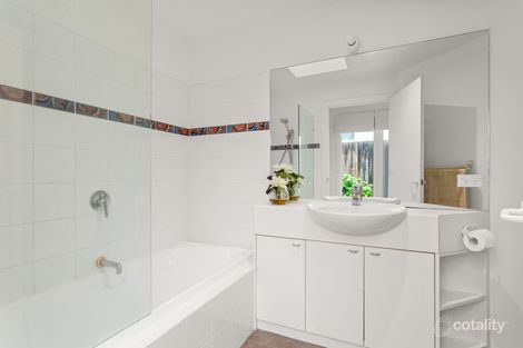 Property photo of 18 Hazeldine Road Glen Iris VIC 3146