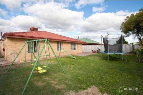 Property photo of 13 Silkhurst Crescent Warnbro WA 6169