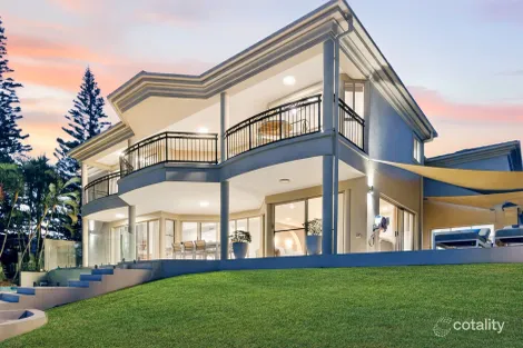 Property photo of 2639 Yanderra Close Hope Island QLD 4212