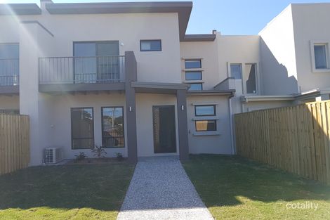 Property photo of 8 Napier Circuit Silkstone QLD 4304