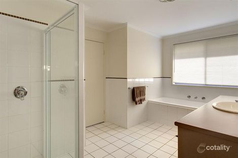 Property photo of 2 Kari Crescent Huntfield Heights SA 5163
