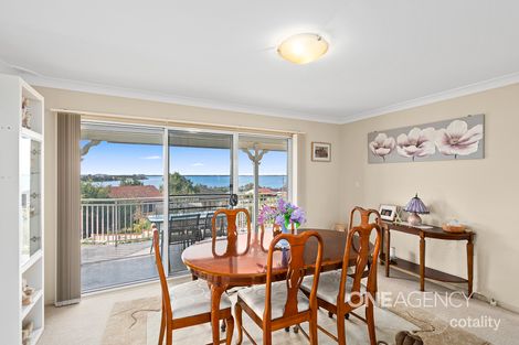 Property photo of 27 Illabunda Crescent Koonawarra NSW 2530