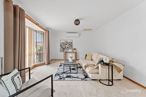 Property photo of 11 Pinto Close Endeavour Hills VIC 3802