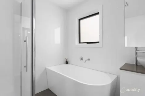 Property photo of 24 Wade Street Golden Square VIC 3555