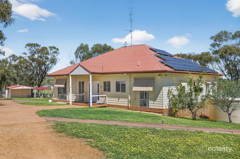 Property photo of 219 North Road York WA 6302