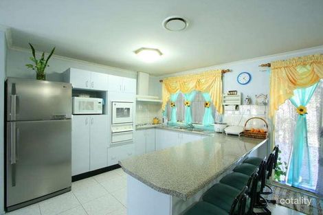 Property photo of 18 Willow Grove Plumpton NSW 2761