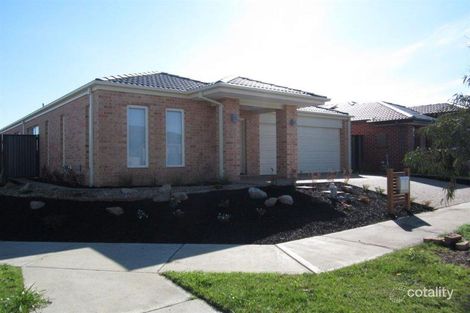 1 Holsteiner Tce, Clyde North, VIC 3978