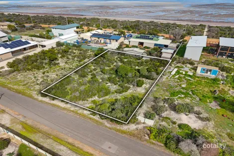 Property photo of 12 Kestrel Crescent Thompson Beach SA 5501