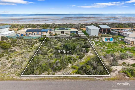 Property photo of 12 Kestrel Crescent Thompson Beach SA 5501