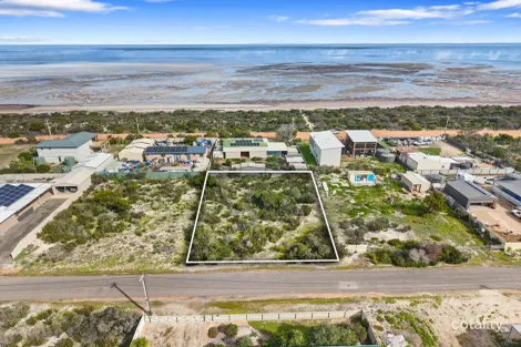 Property photo of 12 Kestrel Crescent Thompson Beach SA 5501