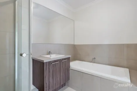 Property photo of 35 Inkerman Crescent Mickleham VIC 3064