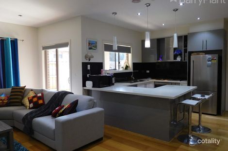 Property photo of 13 Uddin Lane Hampton Park VIC 3976