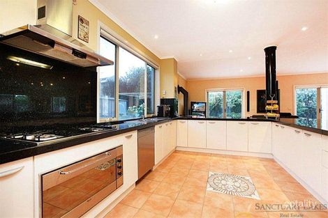 Property photo of 5 Saltbush Street Point Cook VIC 3030