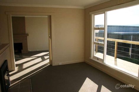 Property photo of 33 Third Avenue Midway Point TAS 7171