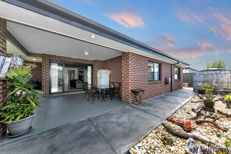 Property photo of 15 Kingscote Way Wollert VIC 3750