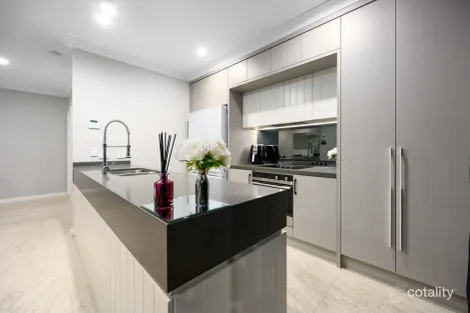 Property photo of 50/1 Citron Crescent Helensvale QLD 4212
