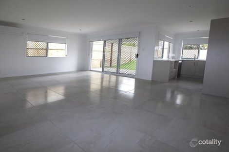 Property photo of 2/5 McGill Street Raceview QLD 4305