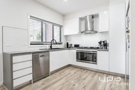 Property photo of 1/27 Eyre Street Westmeadows VIC 3049