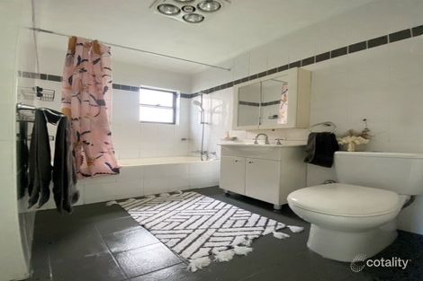 Property photo of 28 Canarys Road Roselands NSW 2196