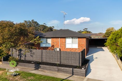 24 Dinwoodie Dr, Newborough, VIC 3825