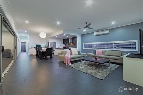 Property photo of 2 Feathertail Place Gumdale QLD 4154