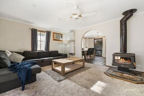 Property photo of 36 Broderick Road Carrum Downs VIC 3201