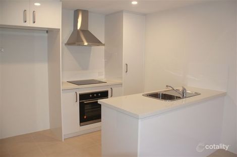 8/16 Pearl Rd, Cloverdale, WA 6105