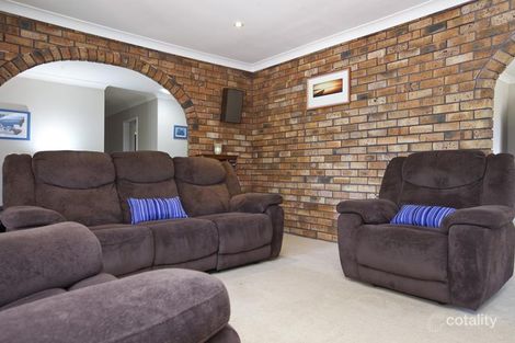 Property photo of 2 Progress Place Garden Suburb NSW 2289
