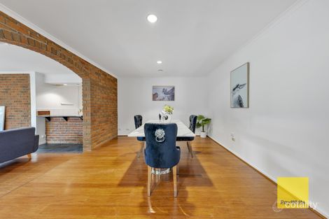 Property photo of 9 Ovington Place Altona Meadows VIC 3028
