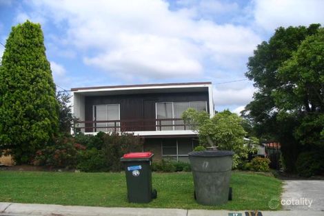 17 Parklands Ave, Heathcote, NSW 2233