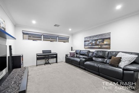 Property photo of 4 Albillo Parade Caversham WA 6055