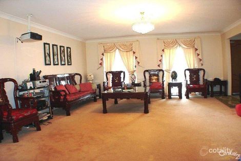 Property photo of 10 Leonard Place Bonnyrigg NSW 2177