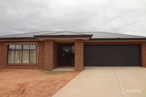 Property photo of 71 Yellowgum Drive Epsom VIC 3551