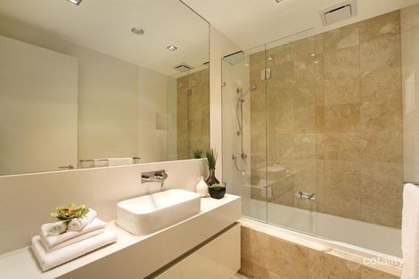 Property photo of 550 Centre Road Bentleigh VIC 3204
