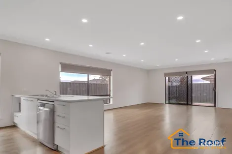 Property photo of 43 Abbeygate Drive Werribee VIC 3030