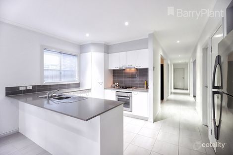Property photo of 22 Rockwall Drive Craigieburn VIC 3064