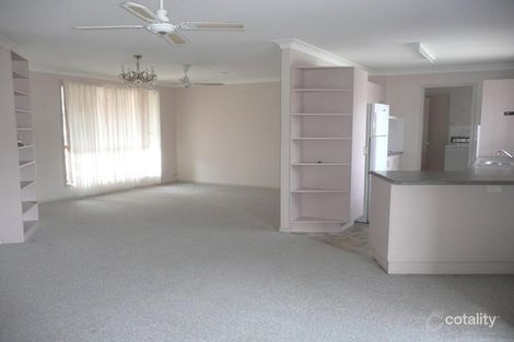 Property photo of 2/16 Parkview Crescent Yamba NSW 2464