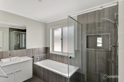Property photo of 18 Burnet Circuit Baringa QLD 4551