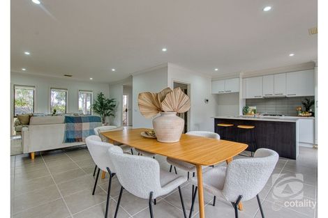 Property photo of 21 Atlantic Drive Pakenham VIC 3810