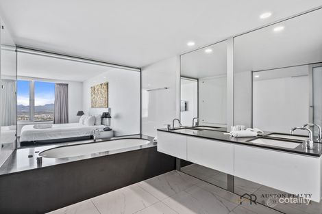 6103/9 Hamilton Ave, Surfers Paradise, QLD 4217