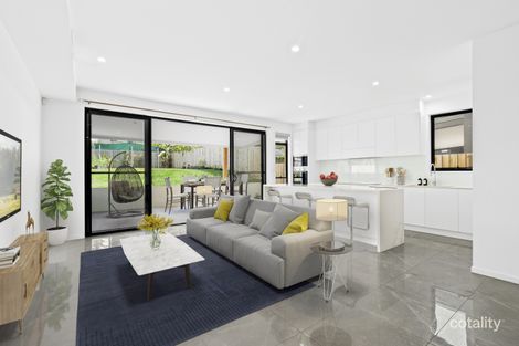 Property photo of 2/37 Collins Crescent Benowa QLD 4217