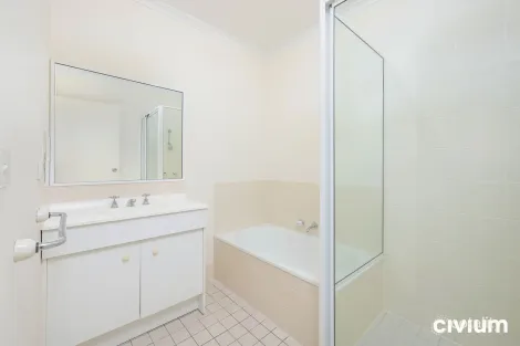 Property photo of 1/28 De Graaff Street Holder ACT 2611