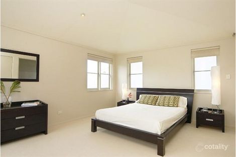 Property photo of 18 Ferdinand Street Birchgrove NSW 2041