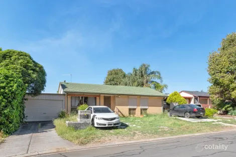 13 Conmurra Ct, Craigmore, SA 5114